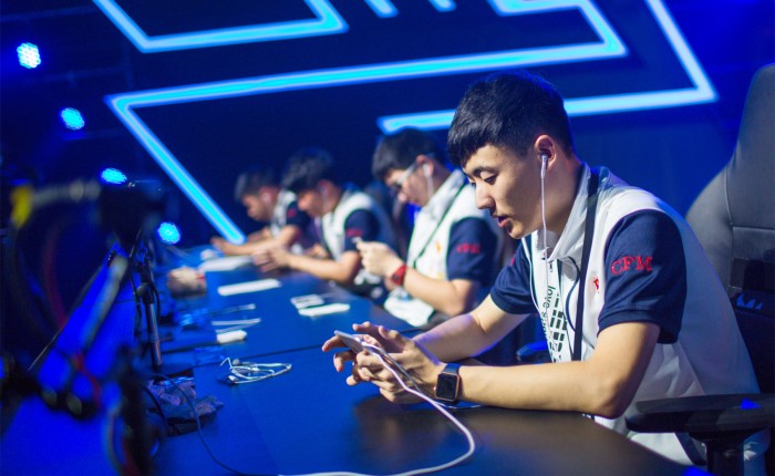 尤其是考虑 尤其是考虑