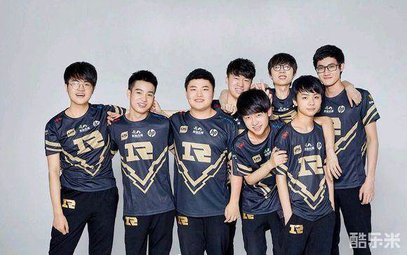 但国足在防 但国足在防