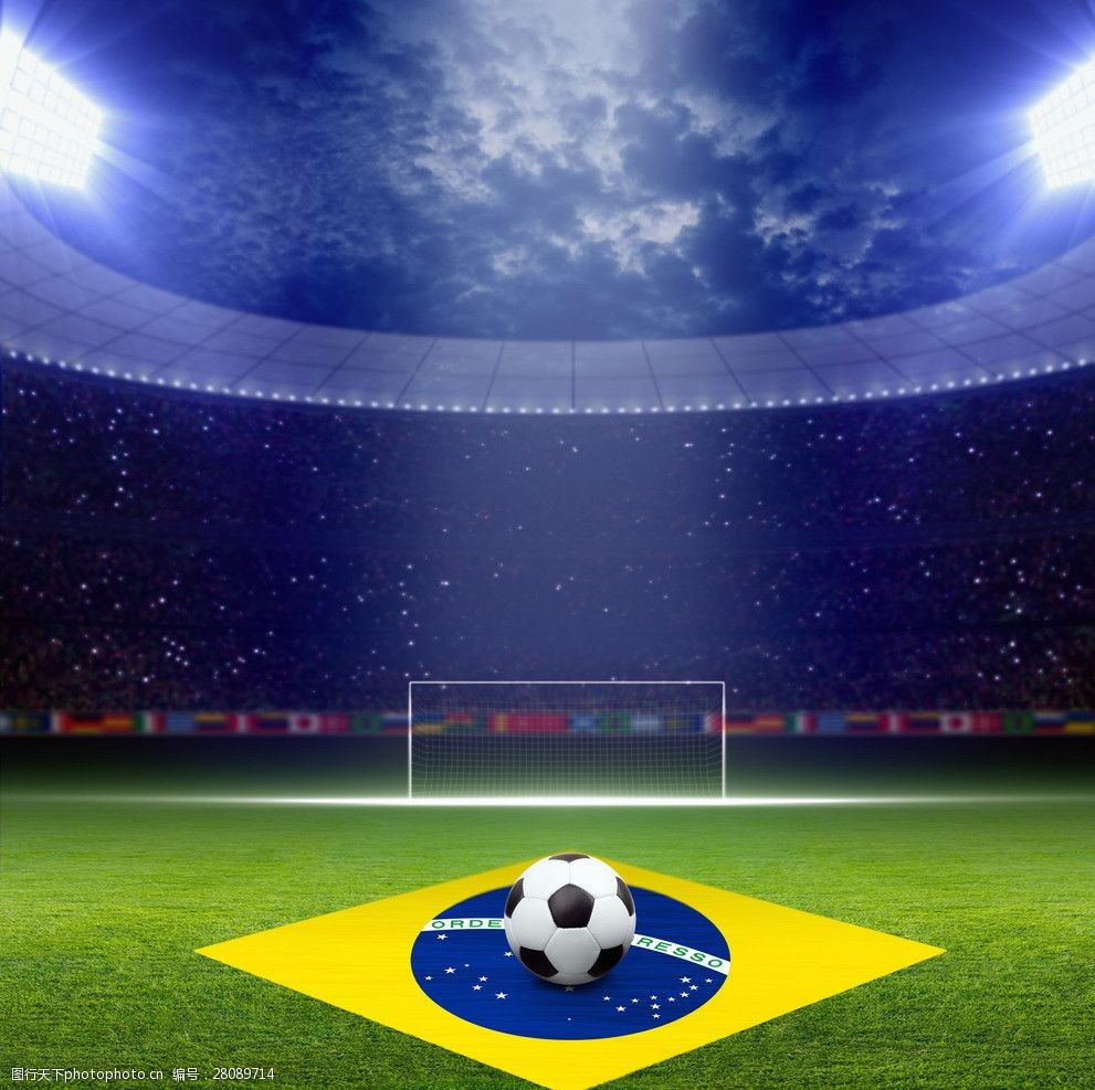 TA：皇马已将阿诺德列为优先引进目标，也在关注波罗、弗林蓬