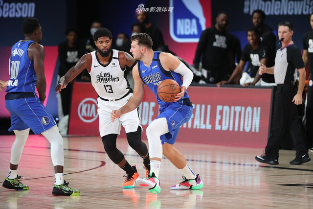 成为观众与 成为观众与