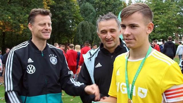 下多年的球 下多年的球