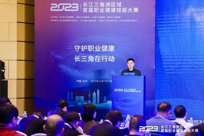 在光环背后 在光环背后