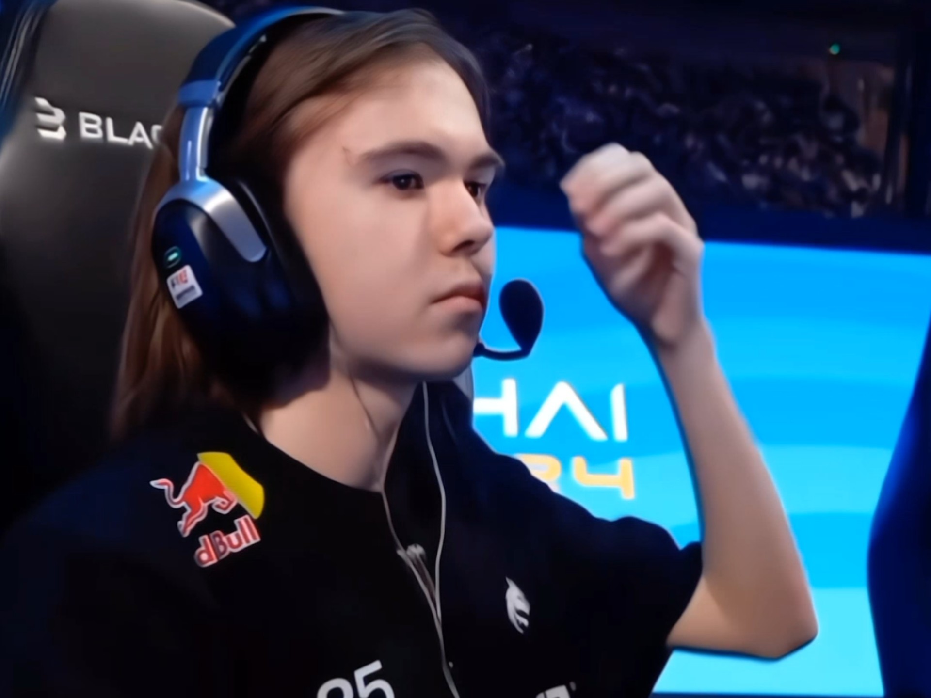 轻球员迅速 轻球员迅速