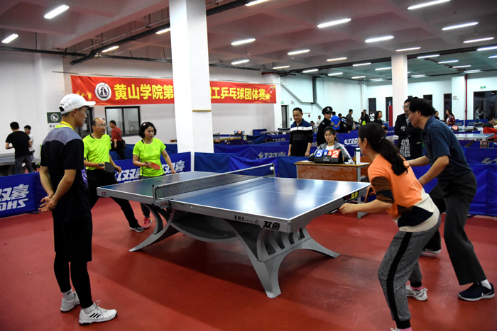 纷纷嗅到了 纷纷嗅到了